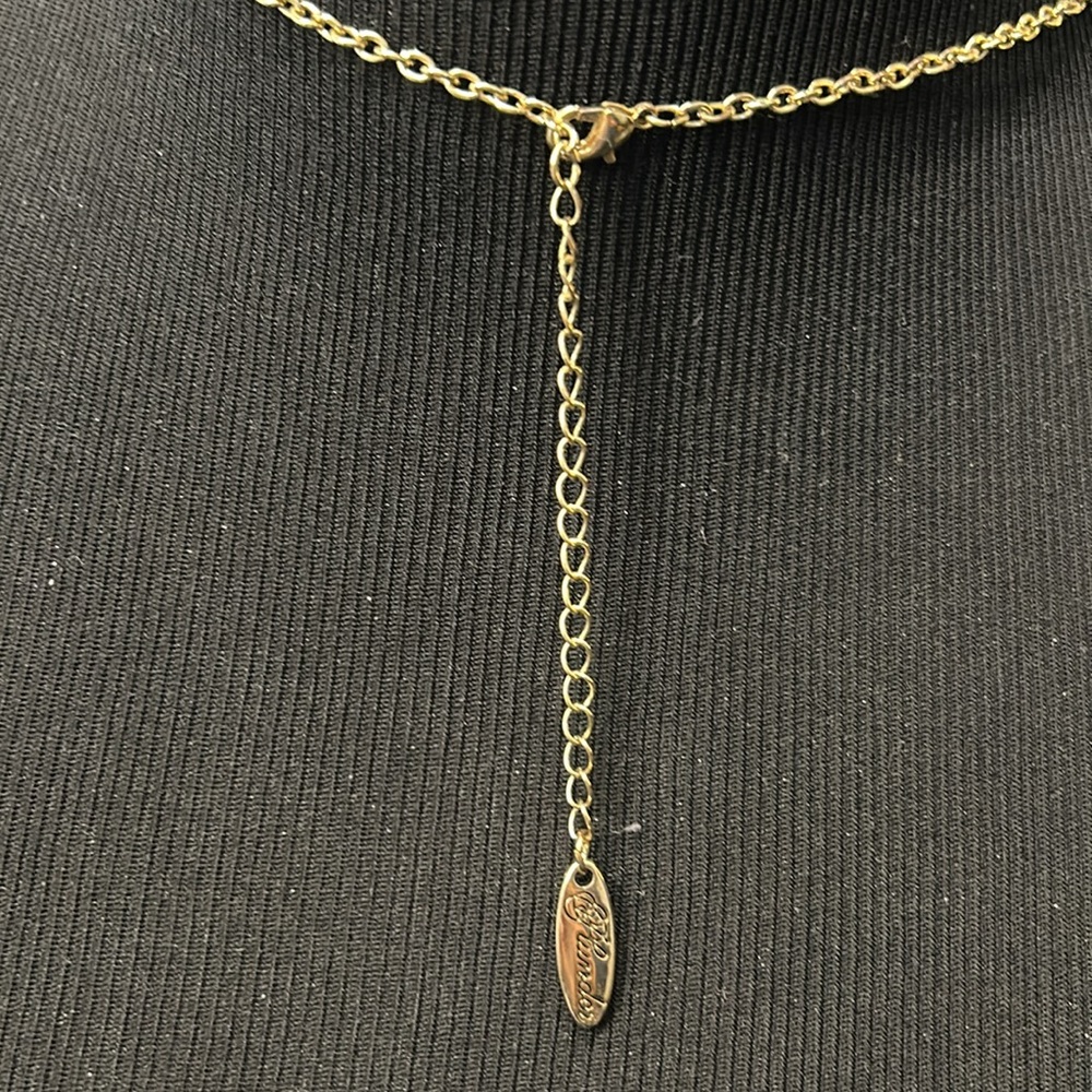 Initial “C” stone design necklace - Picture 4 of 4